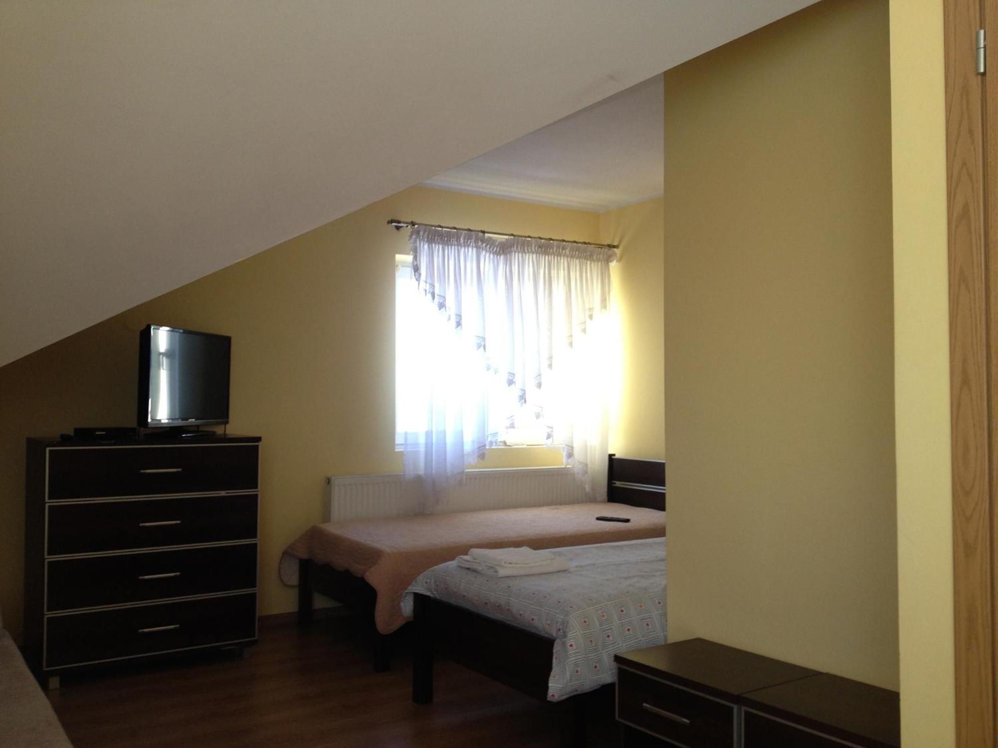 Laura Bed & Breakfast Belchatow Phòng bức ảnh