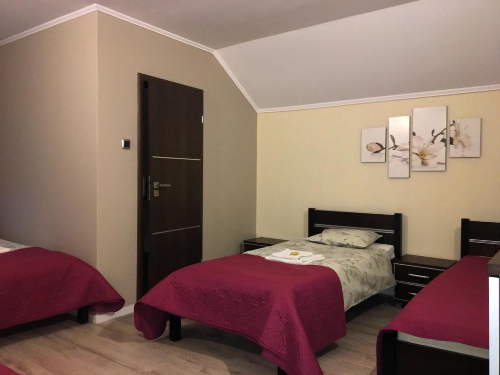 Laura Bed & Breakfast Belchatow Ngoại thất bức ảnh
