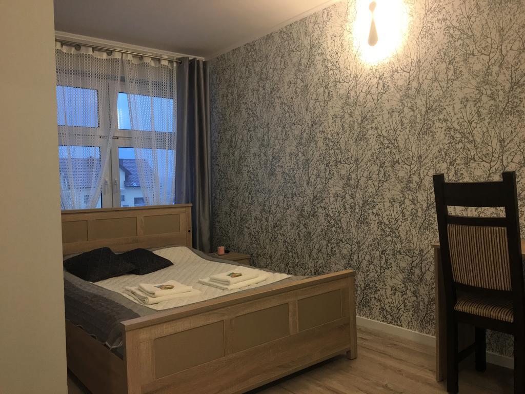 Laura Bed & Breakfast Belchatow Ngoại thất bức ảnh