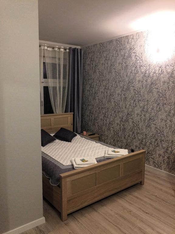 Laura Bed & Breakfast Belchatow Ngoại thất bức ảnh