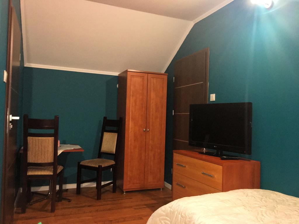 Laura Bed & Breakfast Belchatow Ngoại thất bức ảnh