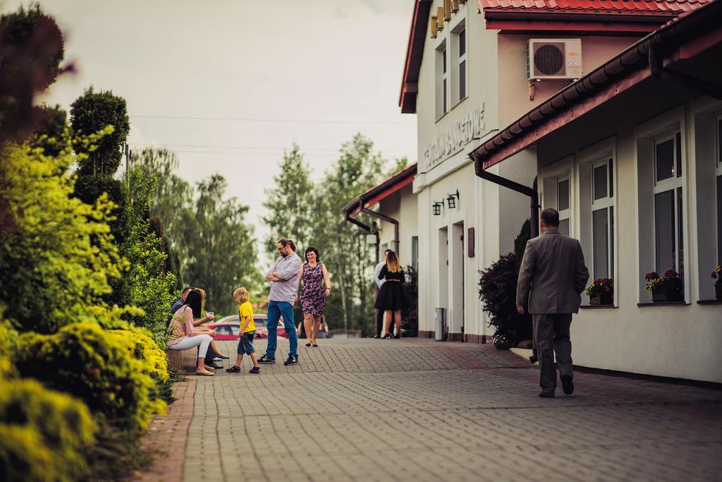 Laura Bed & Breakfast Belchatow Ngoại thất bức ảnh